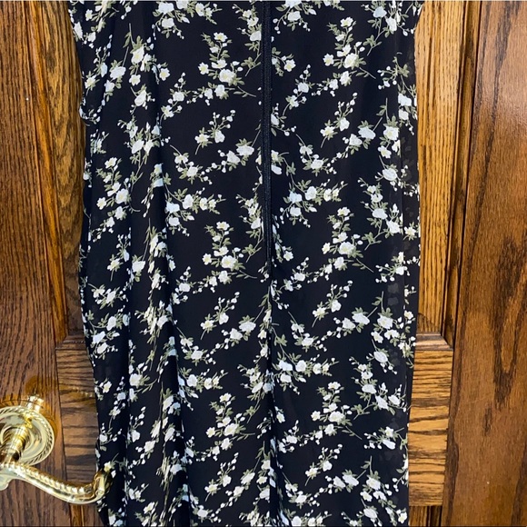 ON SALE Windsor dress 😍 - Picture 3 of 5